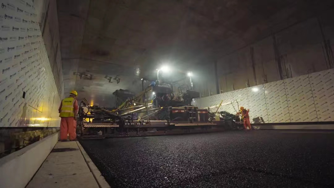 開車穿越海底！徐工又干了個(gè)大灣區(qū)超級(jí)工程！