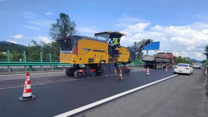 精彩綻放！徐工兩米銑刨機(jī)全國(guó)高速踔厲風(fēng)發(fā)