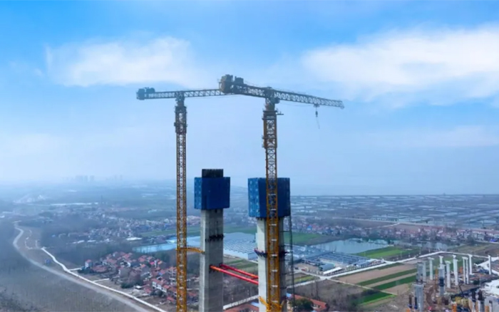 沖刺！徐工XGT2230A-100S助建武漢雙柳長江大橋