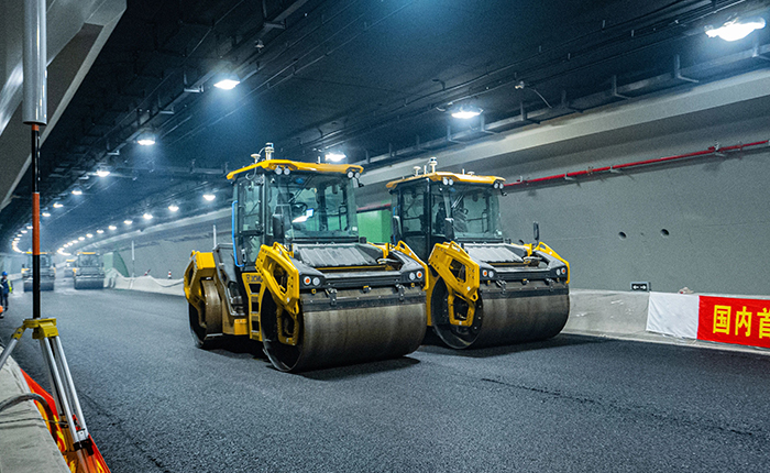 【智能化】全國(guó)首次，徐工“黑科技”無人攤鋪大秀！