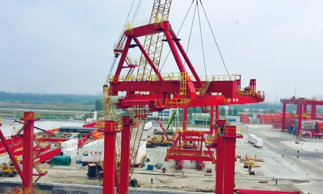 吊裝多元化！看徐工XGC500-I履帶起重機(jī)如何“吊”起重機(jī)