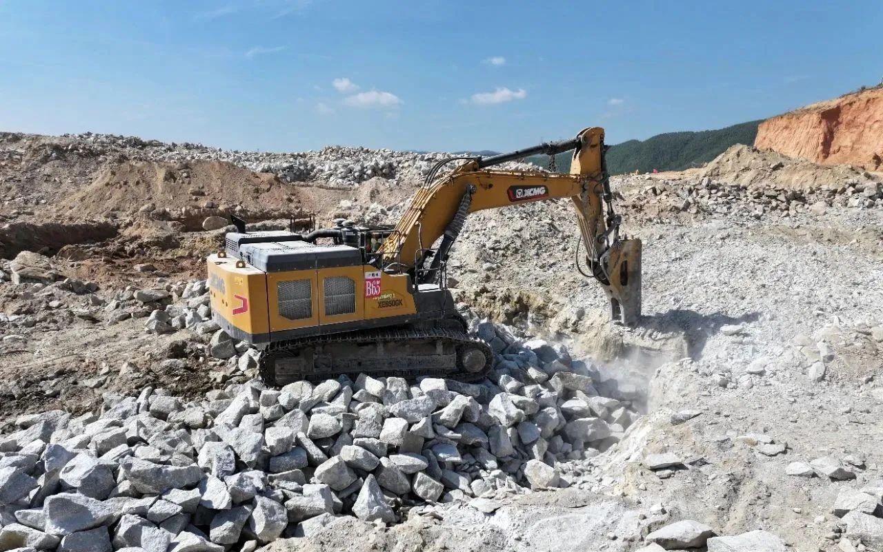 聯(lián)袂出擊！徐工中大挖奏響新能源產(chǎn)業(yè)發(fā)展新序曲