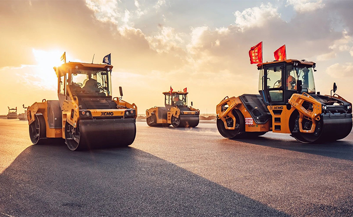 XD135T 壓路機(jī)：油面施工，智慧先行