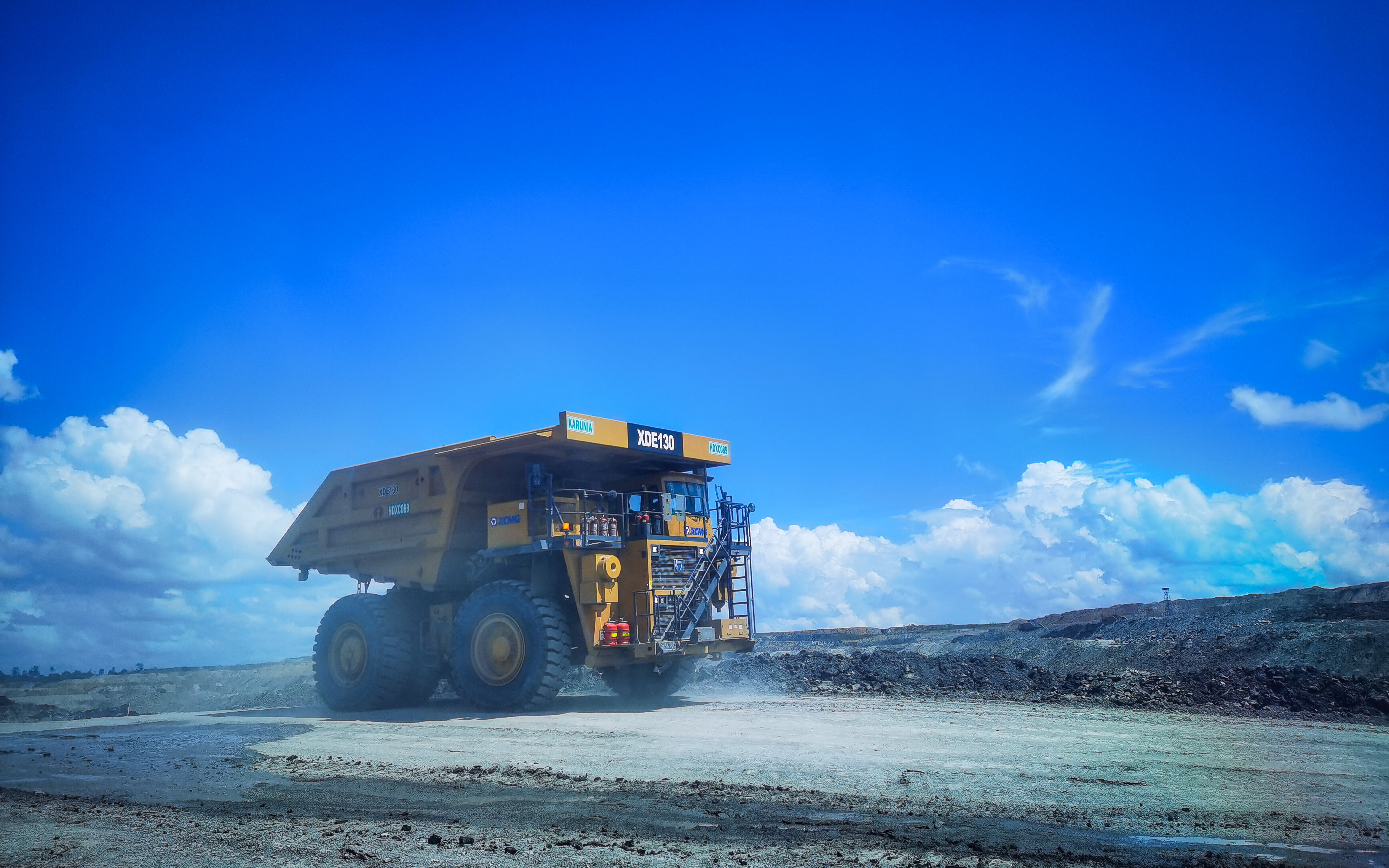 閃耀東南亞！徐工XDE130雙橋剛性礦車效能非凡