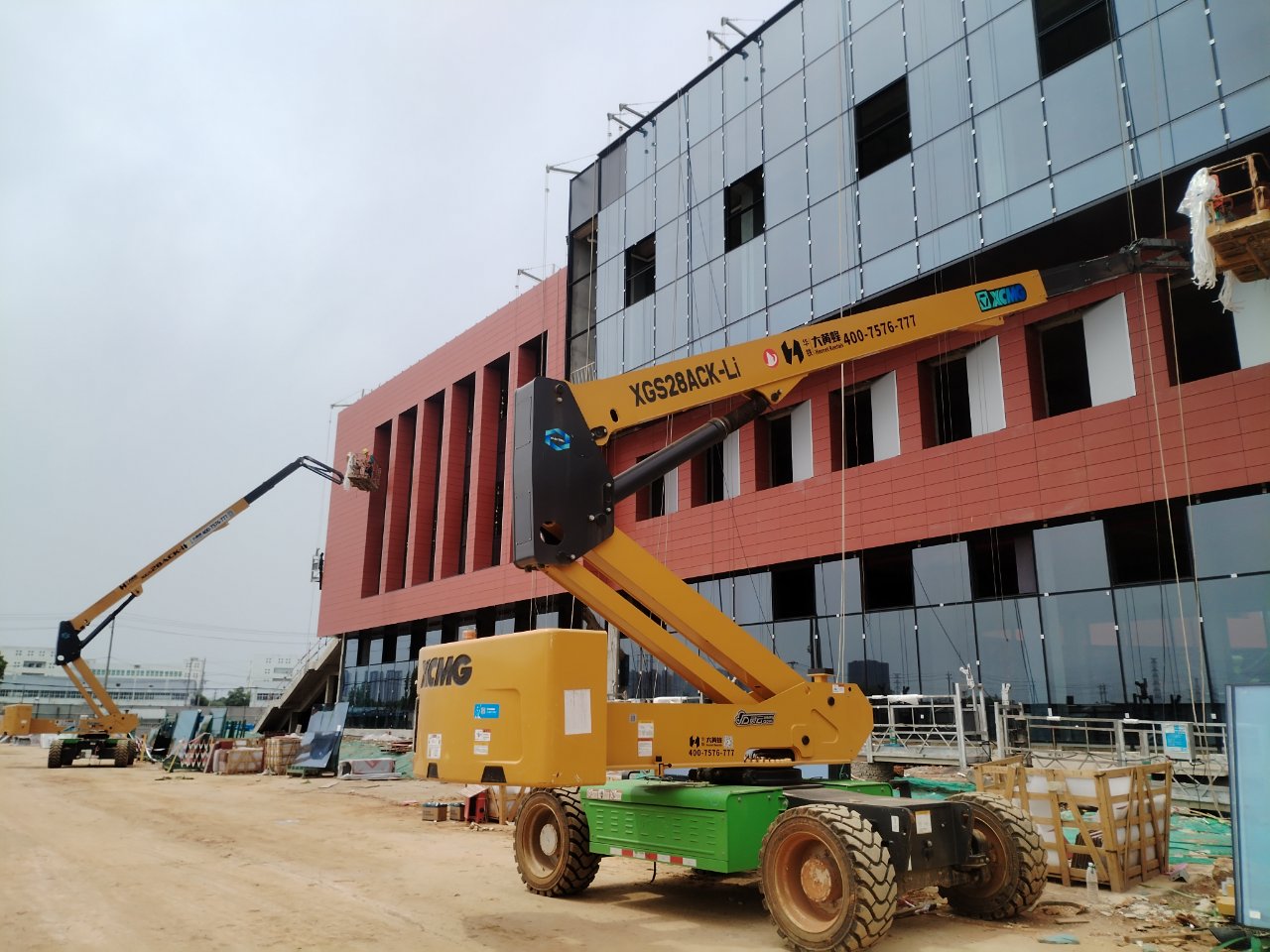 “綠”煥新能！徐工XGS28ACK-Li助力中國電子云研發(fā)基地打造綠色數(shù)字基建標(biāo)桿