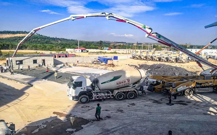 中柬同心，共建未來！徐工“智造”賦能柬埔寨基建