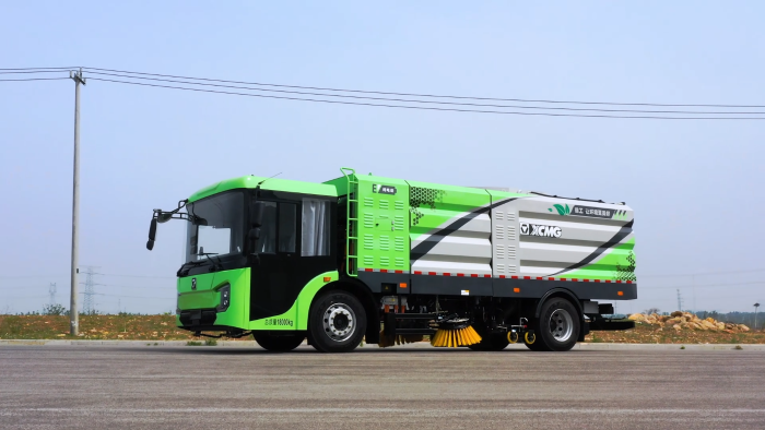 【新品搶先看】高效、舒適、智能全都要？徐工低入口洗掃車給您答案！