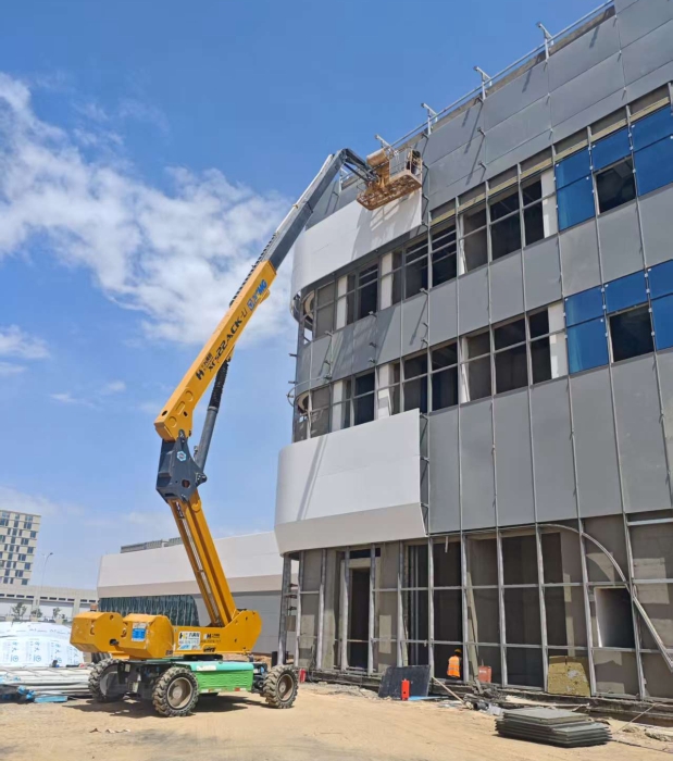 智穩(wěn)高效！徐工XGS22ACK-Li，蘭州機(jī)場(chǎng)上的綠色高效引擎