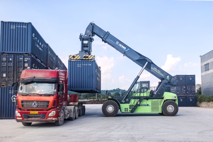 綠色賦能！大宗物資轉(zhuǎn)運(yùn)的“效能標(biāo)桿”