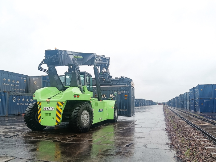 再添“新戰(zhàn)力”！鐵路干線物流的綠色引擎