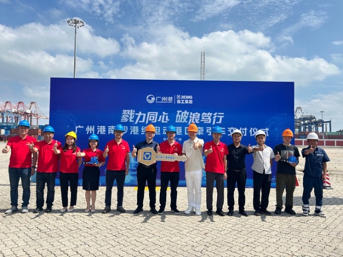 全力以赴！徐工純電動(dòng)港口牽引車(chē)綠動(dòng)廣州南沙港