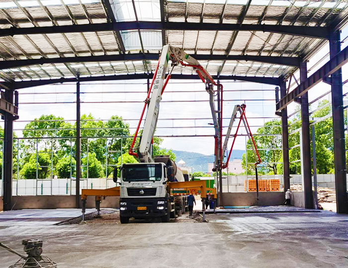 鋼鐵脊梁！徐工HB37米泵車顯實(shí)力 ！