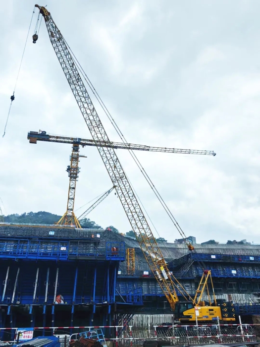 方寸之地擎千鈞！XGC110A鋼筋森林上演“精準(zhǔn)穿針”