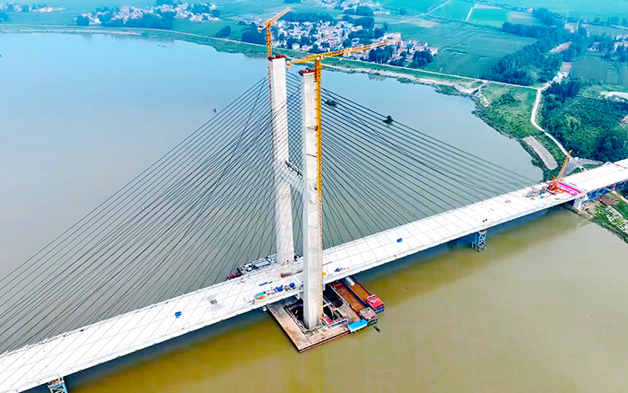 順利合龍！雙塔助建國內(nèi)最大跨徑組合梁獨(dú)塔斜拉橋