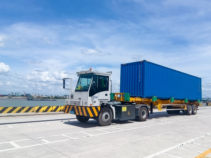 廣州港甄選！去看港口“特種兵”徐工純電牽引車(chē)