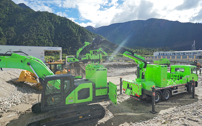 工程補(bǔ)能總卡殼？徐工移動(dòng)換電車讓設(shè)備8分鐘滿電復(fù)工