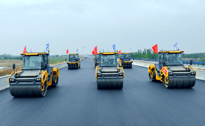 坐標(biāo)：湖北高速！場(chǎng)景：無人駕駛！