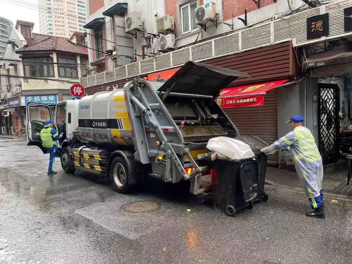 南京東路人流如織垃圾多？徐工XGH5120ZYSXBEV：輕松搞定！