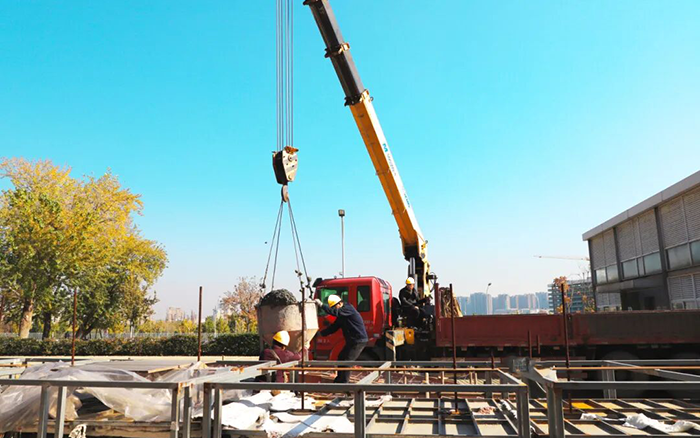 高效安全雙 buff！徐工隨車吊助力混凝土施工