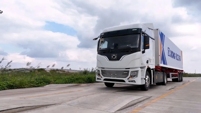 “雙11”呼喚“當(dāng)日達(dá)”！徐工4×2底充牽引車助力物流運(yùn)輸！